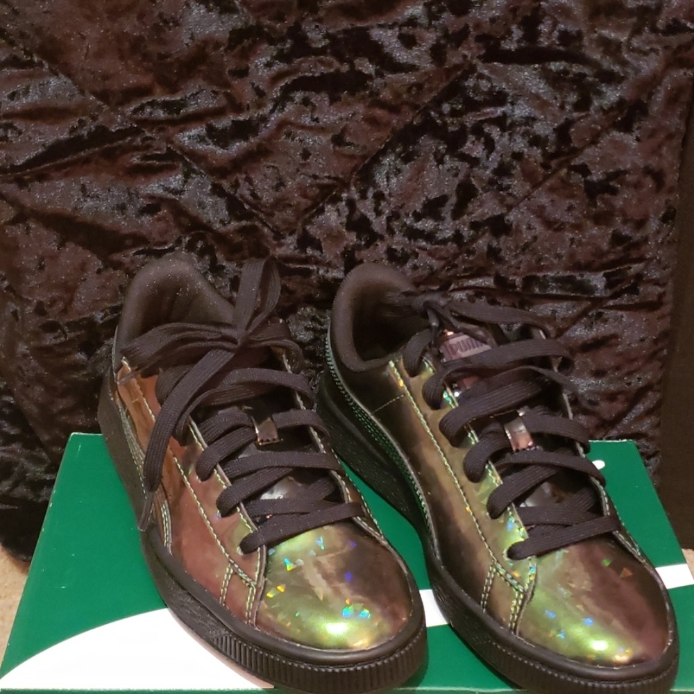 Kids Puma Basket Classic Holo